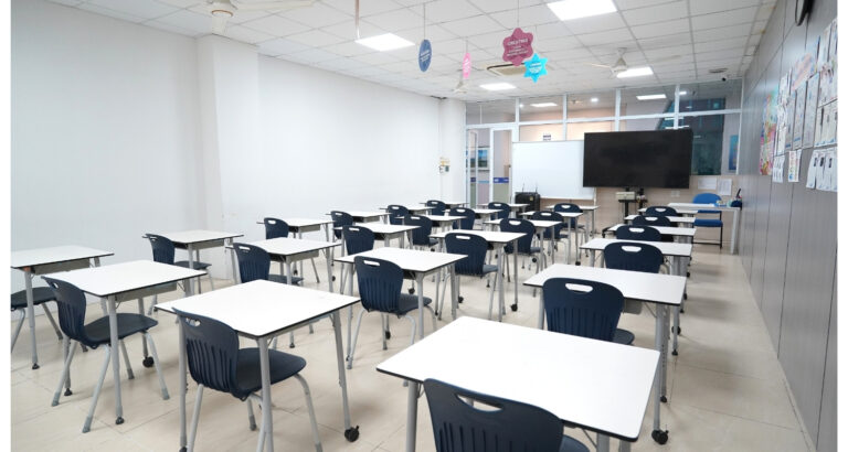 Lớp học THPT